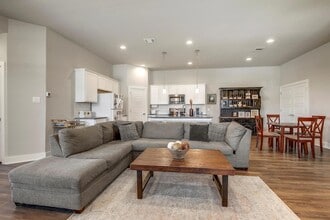 501 Peace Dr in Liberty Hill, TX - Building Photo - Building Photo