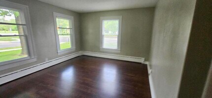 410 Spring St in Saline, MI - Building Photo - Building Photo