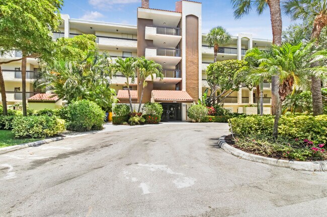 property at 955 Egret Cir