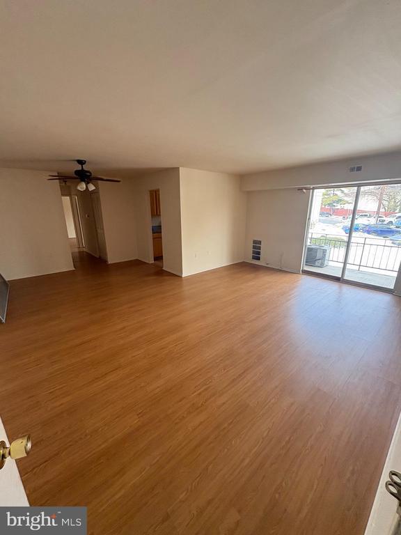 11384 Cherry Hill Rd in Beltsville, MD - Building Photo - Building Photo