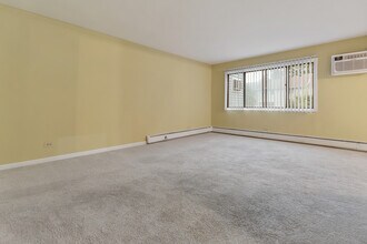 3100 Bayside Dr in Palatine, IL - Building Photo - Building Photo