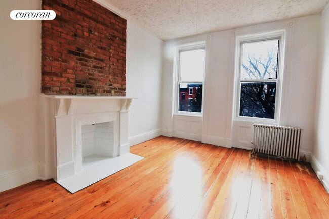 property at 81 4th Pl