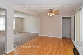 2881 S Olathe Ct in Aurora, CO - Building Photo - Building Photo