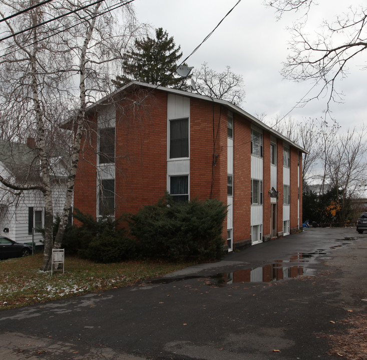 346-350 N Edwards Ave in Syracuse, NY - Building Photo