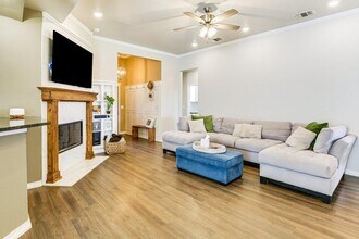 806 E 19th St in Wolfforth, TX - Building Photo - Building Photo