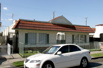 1135 Dawson Ave in Long Beach, CA - Foto de edificio - Building Photo