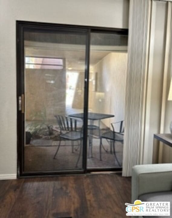 2810 N Arcadia Ct in Palm Springs, CA - Building Photo - Building Photo