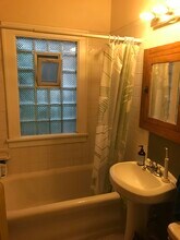 1678 Charles Ave, Unit #2 in St. Paul, MN - Building Photo - Building Photo