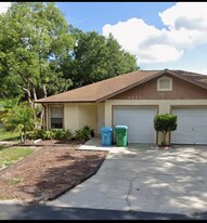 2671 Arjay Ct in Palm Harbor, FL - Building Photo