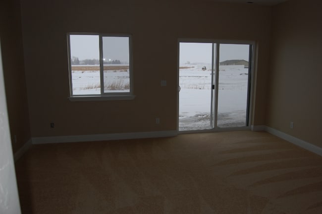 412 Sunrise Ct in Sidney, MT - Building Photo - Building Photo