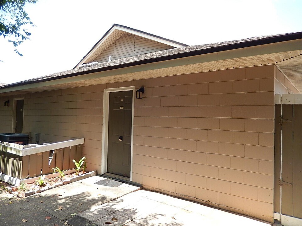 2241 W Pensacola St in Tallahassee, FL - Building Photo