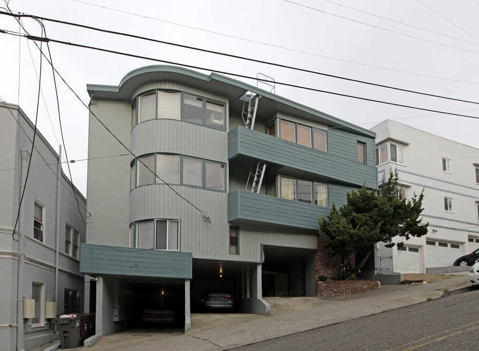 604 Brooklyn Ave in Oakland, CA - Building Photo