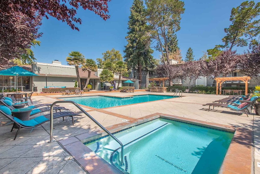 The Montclaire in Sunnyvale, CA - Foto de edificio