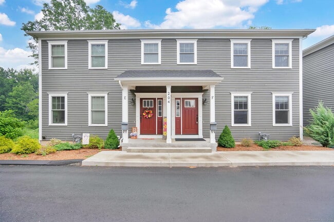 204 Mountain Rd in Suffield, CT - Building Photo - Building Photo