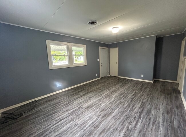 231 Lindenwood Dr in Danville, IL - Building Photo - Building Photo