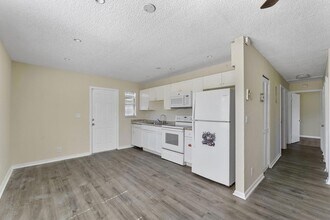 1340 W 35th St in West Palm Beach, FL - Building Photo - Building Photo