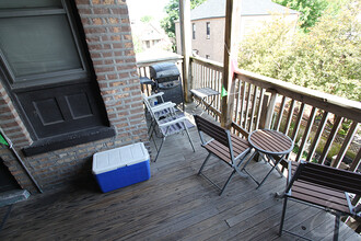 2838 Francisco N Ave in Chicago, IL - Building Photo - Building Photo