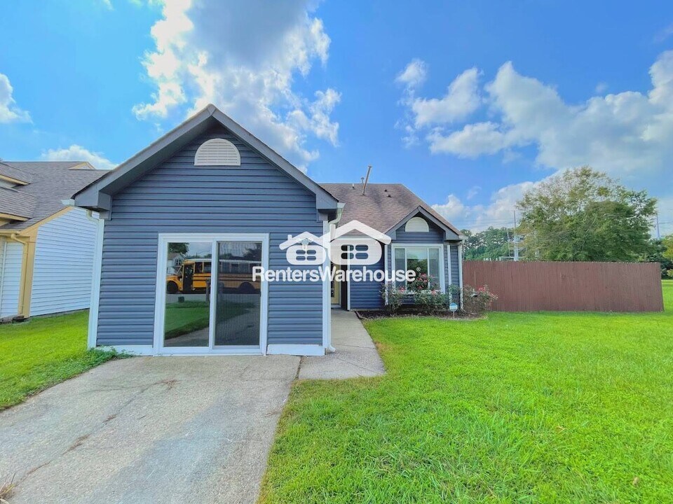 1497 Eddystone Dr in Virginia Beach, VA - Building Photo