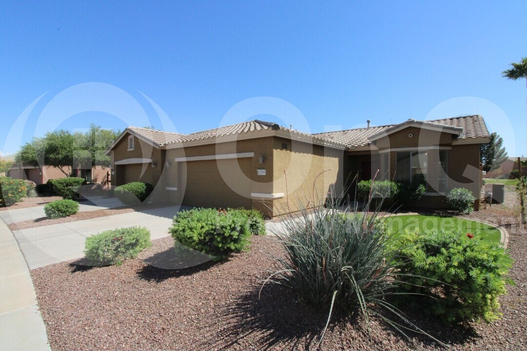 42599 W Candyland Pl in Maricopa, AZ - Building Photo