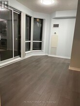 18 Holmes Ave in Toronto, ON - Building Photo - Building Photo