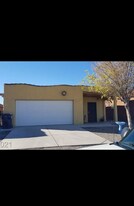 2020 E Ambush St, Unit C in Pahrump, NV - Building Photo