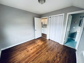 420 Wellington Ave, Unit 3A in Cranston, RI - Building Photo - Building Photo