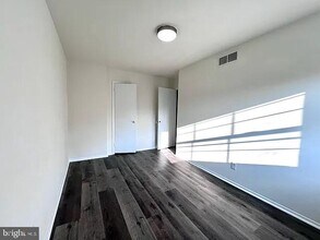 56 Rickmar Ln in Malvern, PA - Building Photo - Building Photo