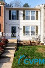 8739 Thornbrook Dr in Odenton, MD - Building Photo - Building Photo