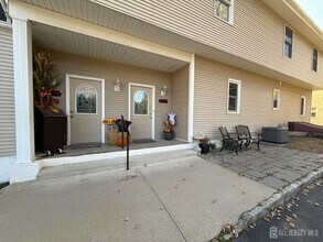 182 South St in Freehold, NJ - Building Photo - Building Photo