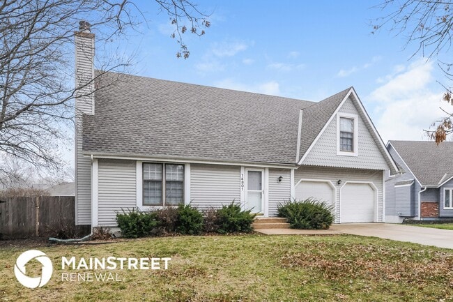 14801 S Brougham Dr in Olathe, KS - Building Photo - Building Photo