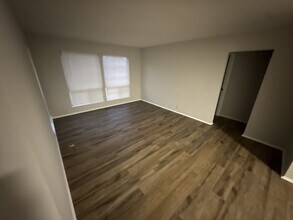 1475 Hollywood Ln in Florissant, MO - Building Photo - Building Photo