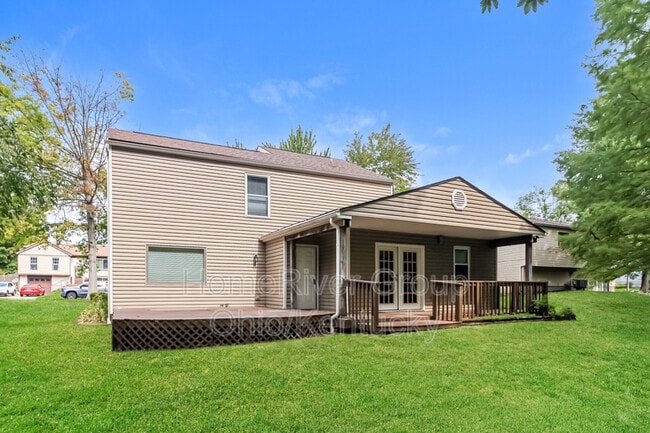 8067 Buckland Dr in Cincinnati, OH - Foto de edificio - Building Photo