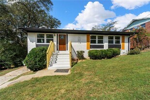 3981 Rutgers Dr SW in Atlanta, GA - Building Photo