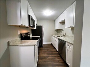 1397 Mendon Rd in Woonsocket, RI - Building Photo - Building Photo
