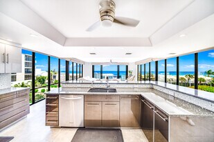 2155 S Ocean Blvd in Delray Beach, FL - Building Photo