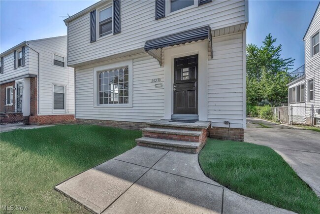 20270 Ardwell Dr in Euclid, OH - Foto de edificio - Building Photo