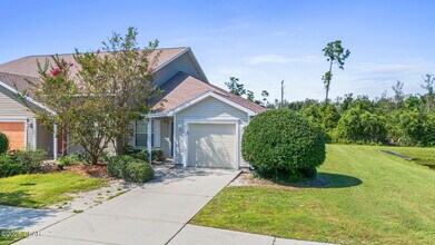 3102 Meadow St in Lynn Haven, FL - Building Photo - Building Photo