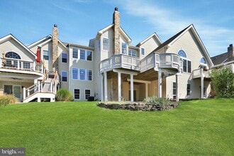 19883 Naples Lakes Terrace in Ashburn, VA - Building Photo - Building Photo