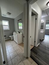 4 Plantation Ln, Unit D in Queensbury, NY - Foto de edificio - Building Photo