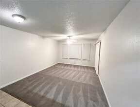 1023 S Hiawassee Rd in Orlando, FL - Building Photo - Building Photo