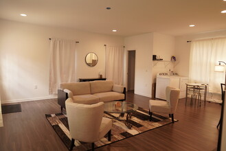 3100 Dogwood Dr in Raleigh, NC - Foto de edificio - Building Photo