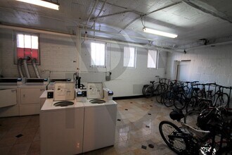 820 W Waveland Ave, Unit #816-04 in Chicago, IL - Building Photo - Building Photo