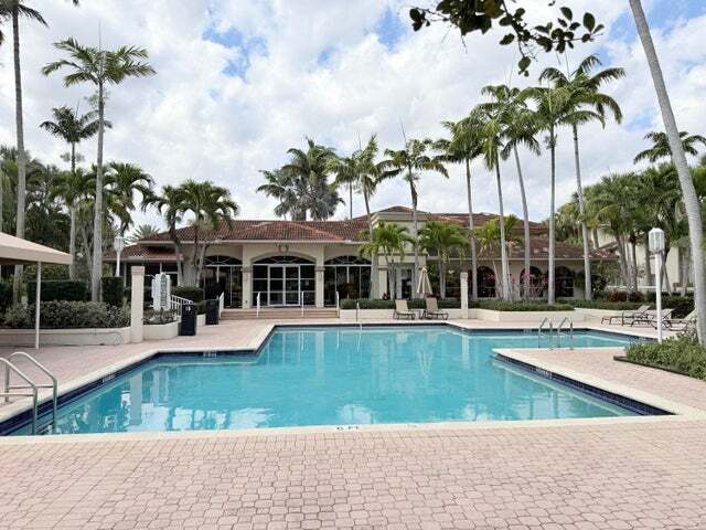 13206 Glenmoor Dr in West Palm Beach, FL - Building Photo - Building Photo