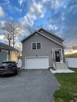 30 Tamarack Ave in Danbury, CT - Building Photo