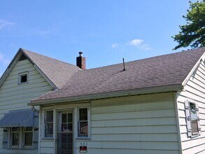 501 Lincoln St in Saint David, IL - Foto de edificio - Building Photo