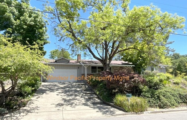 property at 1004 Windsor Dr