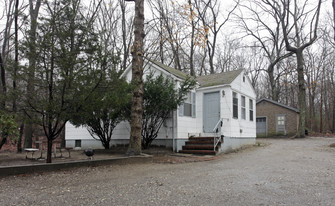 440 Middle Country Rd in Middle Island, NY - Building Photo