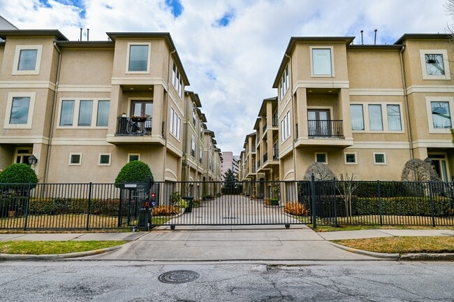 6818 Staffordshire Blvd in Houston, TX - Building Photo - Building Photo