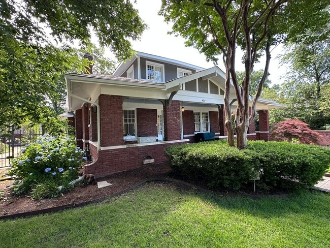 property at 450 Stonewall St