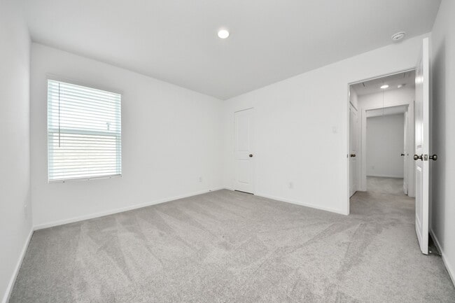 property at 2943 Summer Breeze Wy